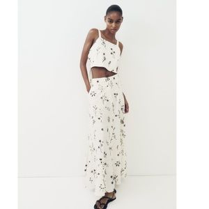 NWT Zara Floral Embroidery Embroidered Linen Blend Skirt Bloggers Fav Size M